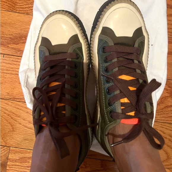 Chloe’ Olive green clint low-top sneaker - Picture 9 of 9